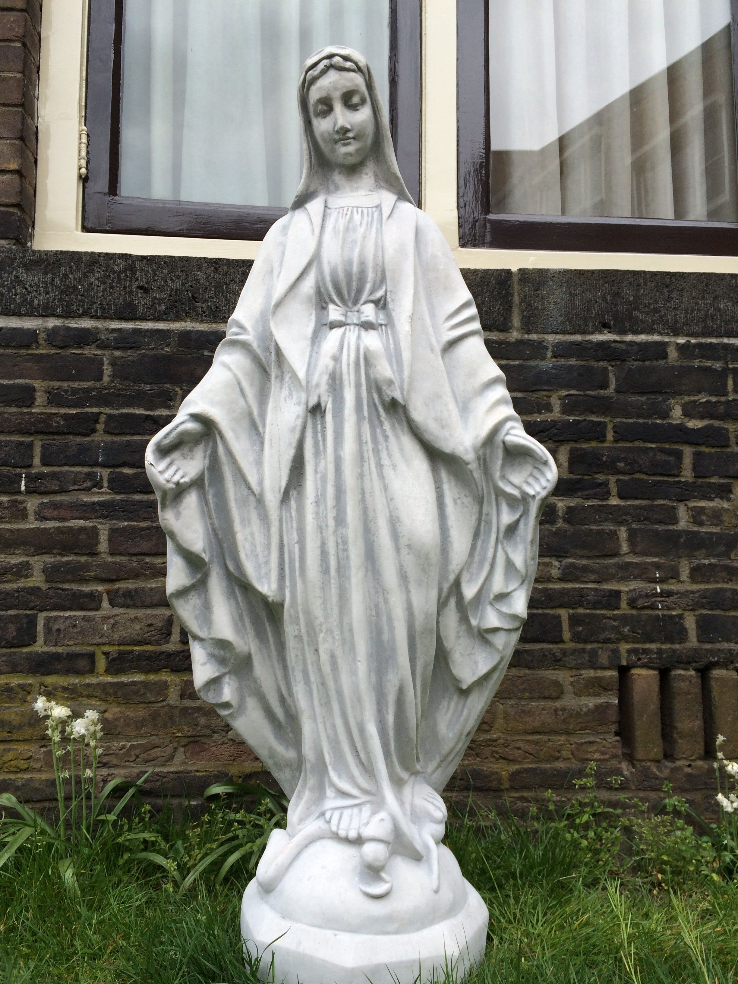 Groot maria tuinbeeld, massief gegoten steen, prachtig ...