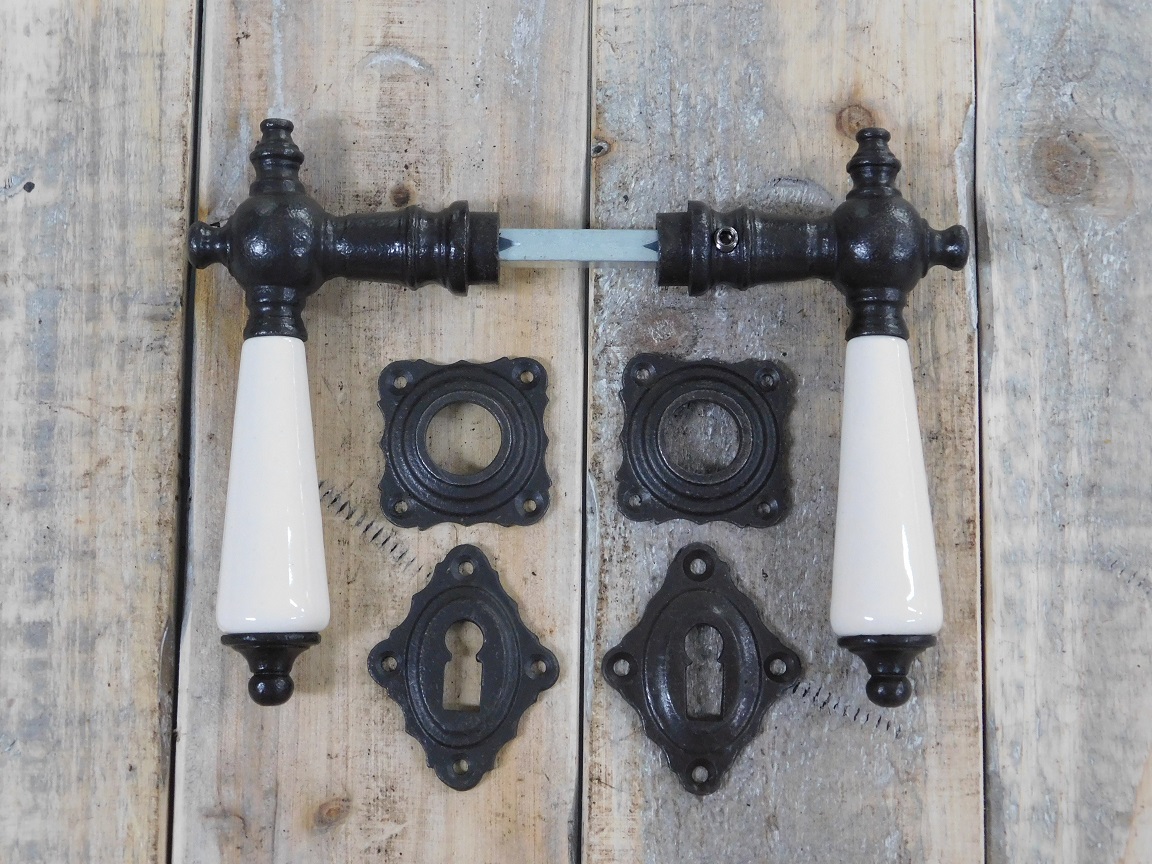 Set deurbeslag - keramische handvaten - antiek ijzer - voor kamerdeuren