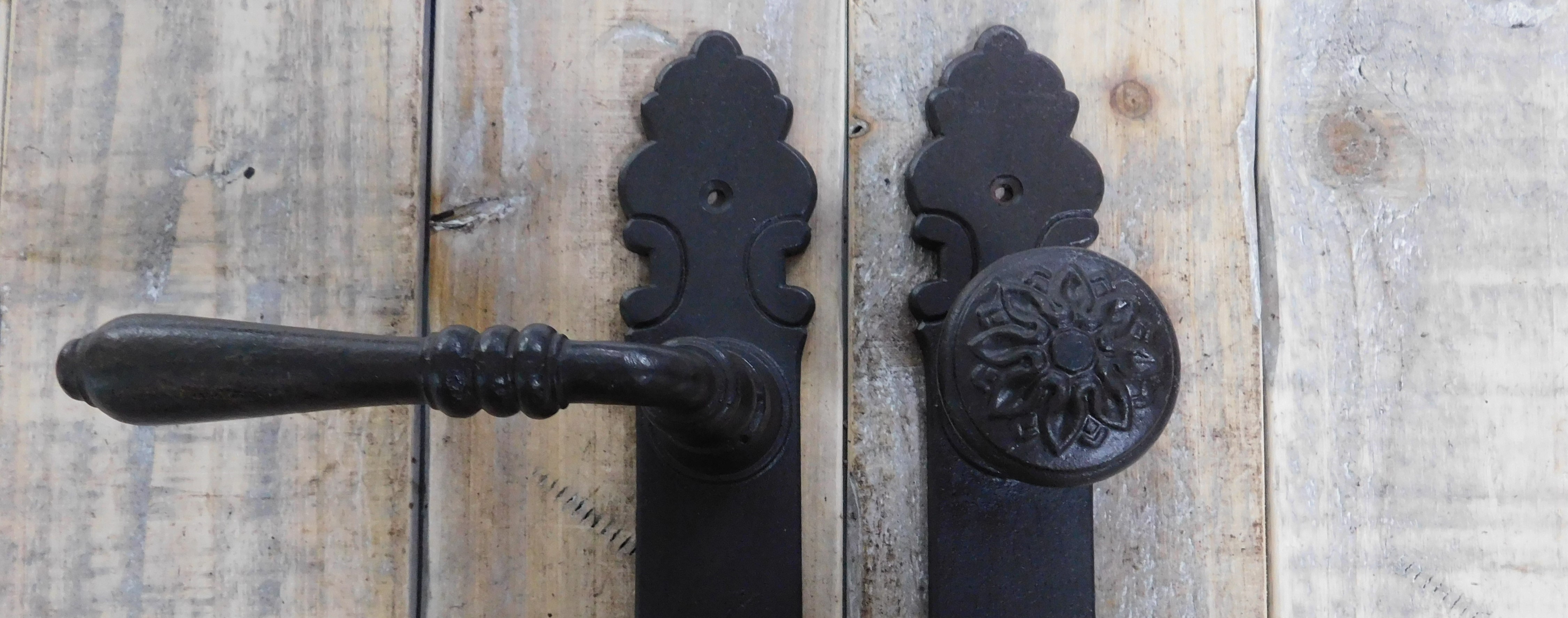 Kamer deurbeslag set BB 72 - deurknop + klink retro antiek ijzer donker bruin voor binnendeuren