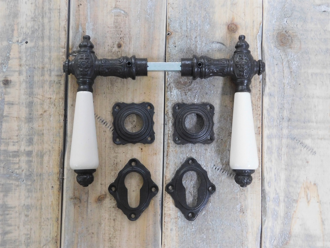 Set Deurkrukken met handvat keramische in antiek wit, 2 knoppen, rozetten, 2-kasteel rozetten PZ, deur, ijzer