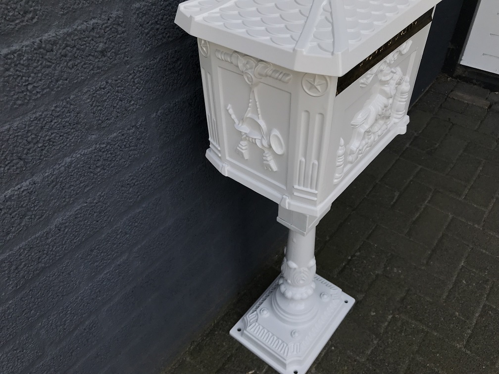 Englischer Briefkasten Aluminium weiß, schönes und solides Design!