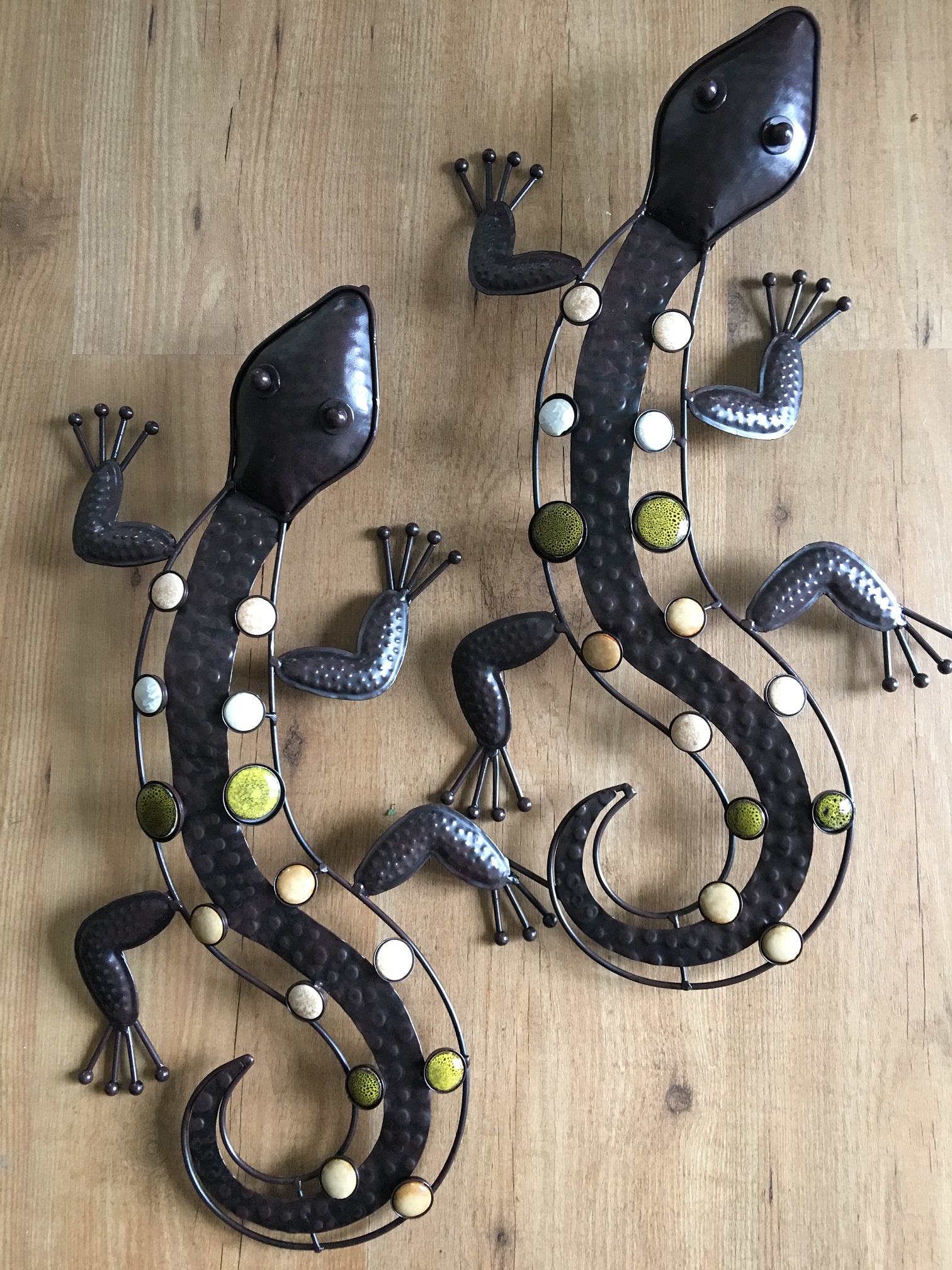 1 pair of Salamanders - lizards made of iron, full collor, beautiful!