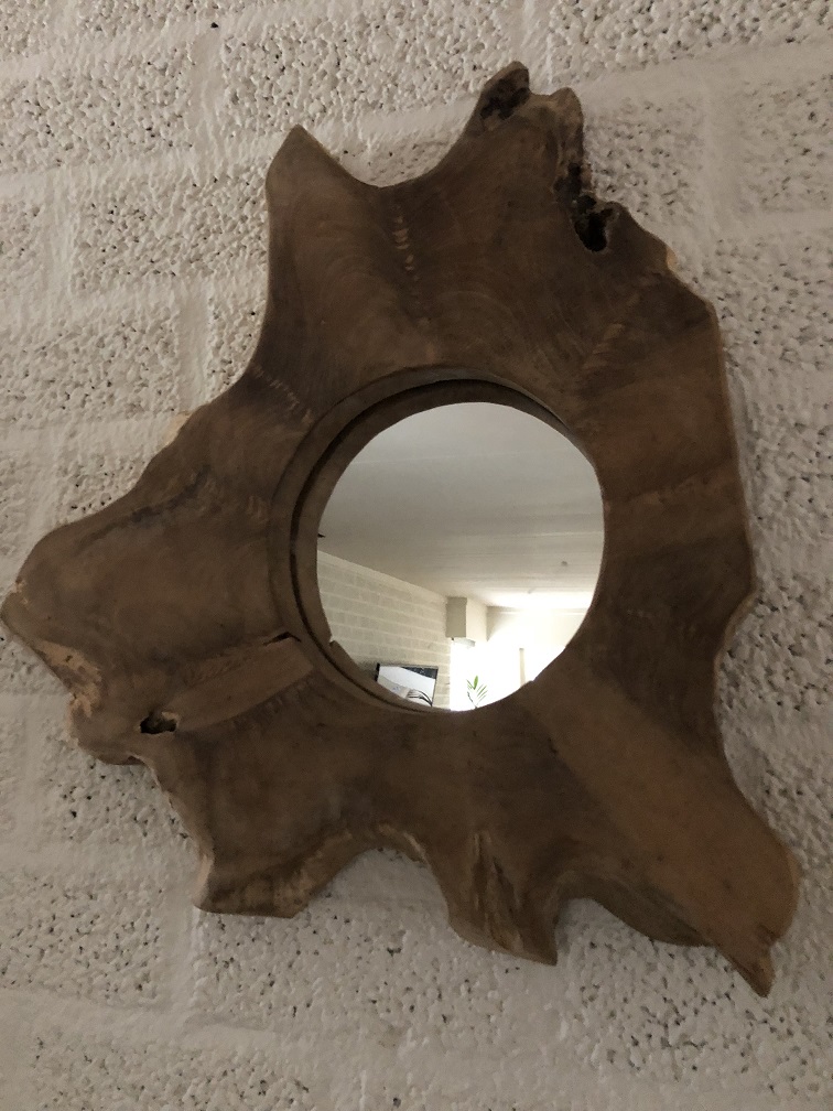 Koloniaal houten wand spiegel.