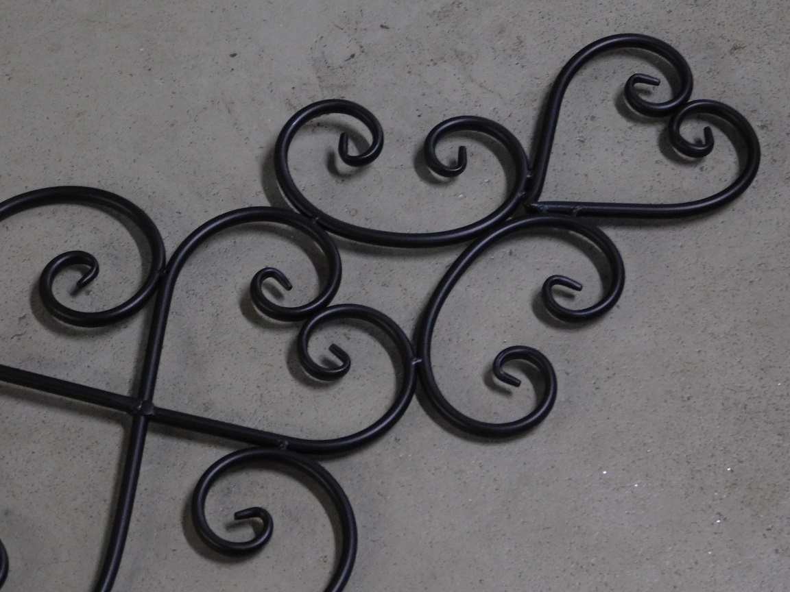 Window grille Vida - wall ornament - black - wrought iron