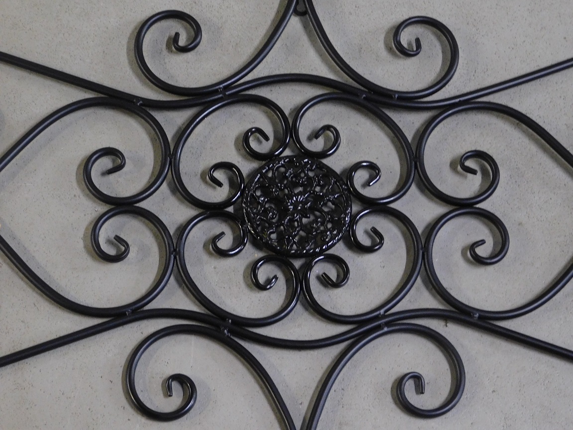 Window grille Vida - wall ornament - black - wrought iron