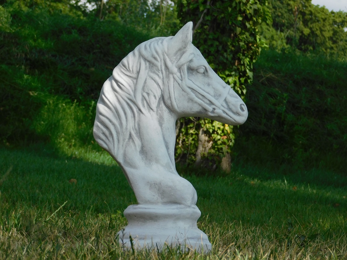 Beeld Paardenhoofd - vol steen - wit met grijze tinten