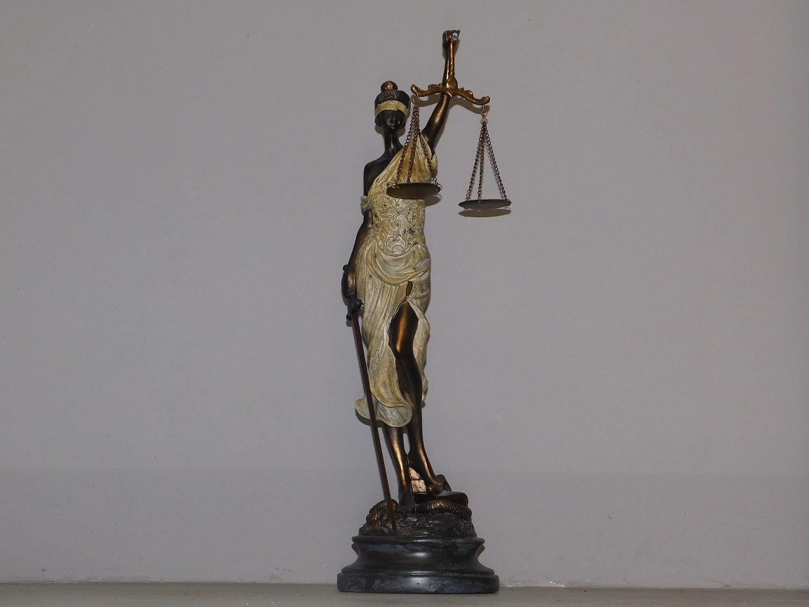 Statue - Lady Justice - Polystone - Bronze farbe