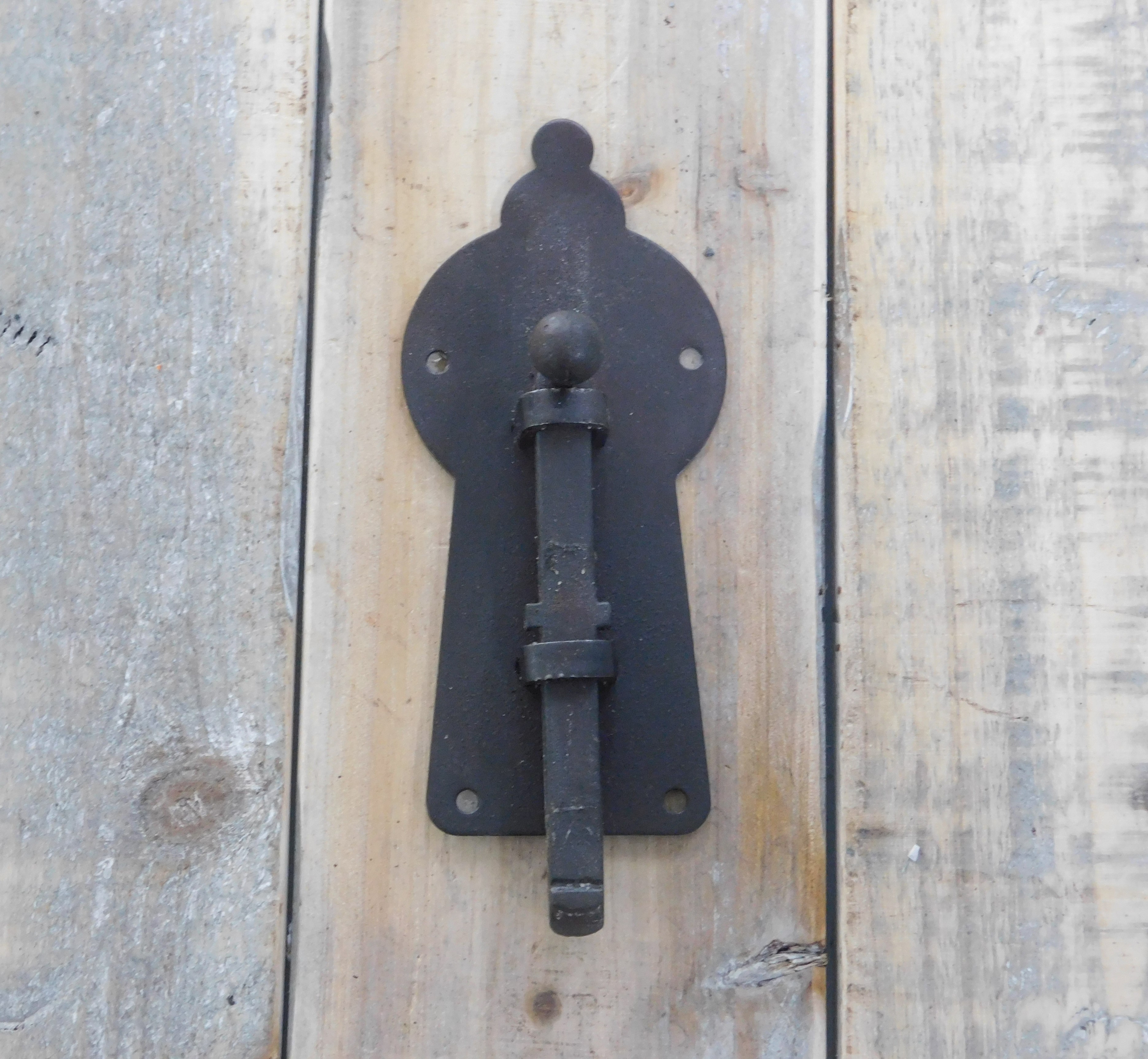 Sliding lock - antique iron - waxed