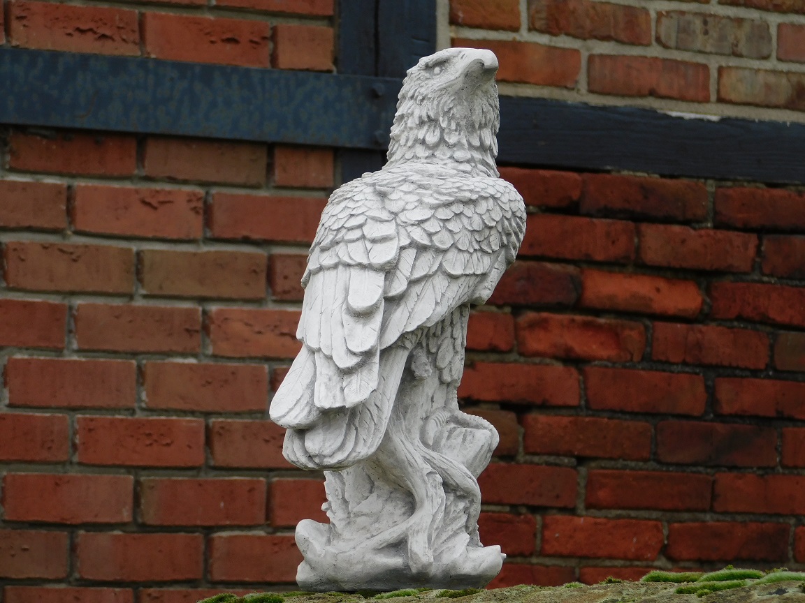 Statue Eagle - Stone - Detailed - Bird of Prey Sculpture