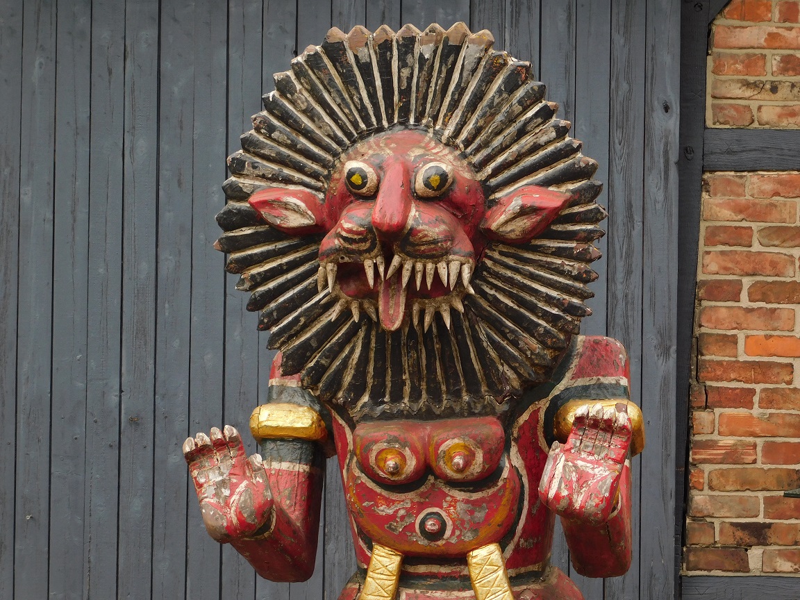 Historische Balinese tijger rood XXL - handgemaakt van hout - authentiek