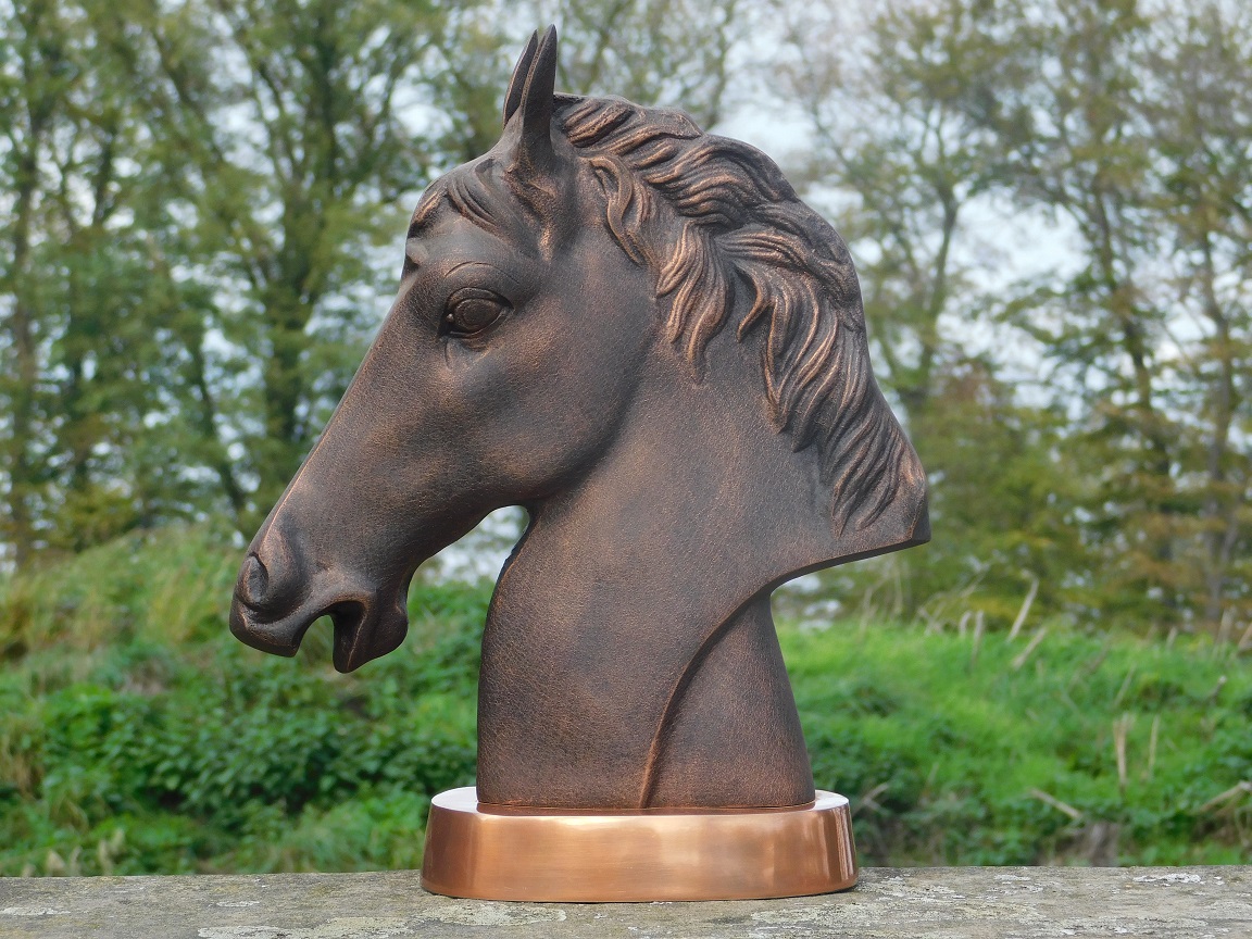 Statue horse's head - alu - copper-look base