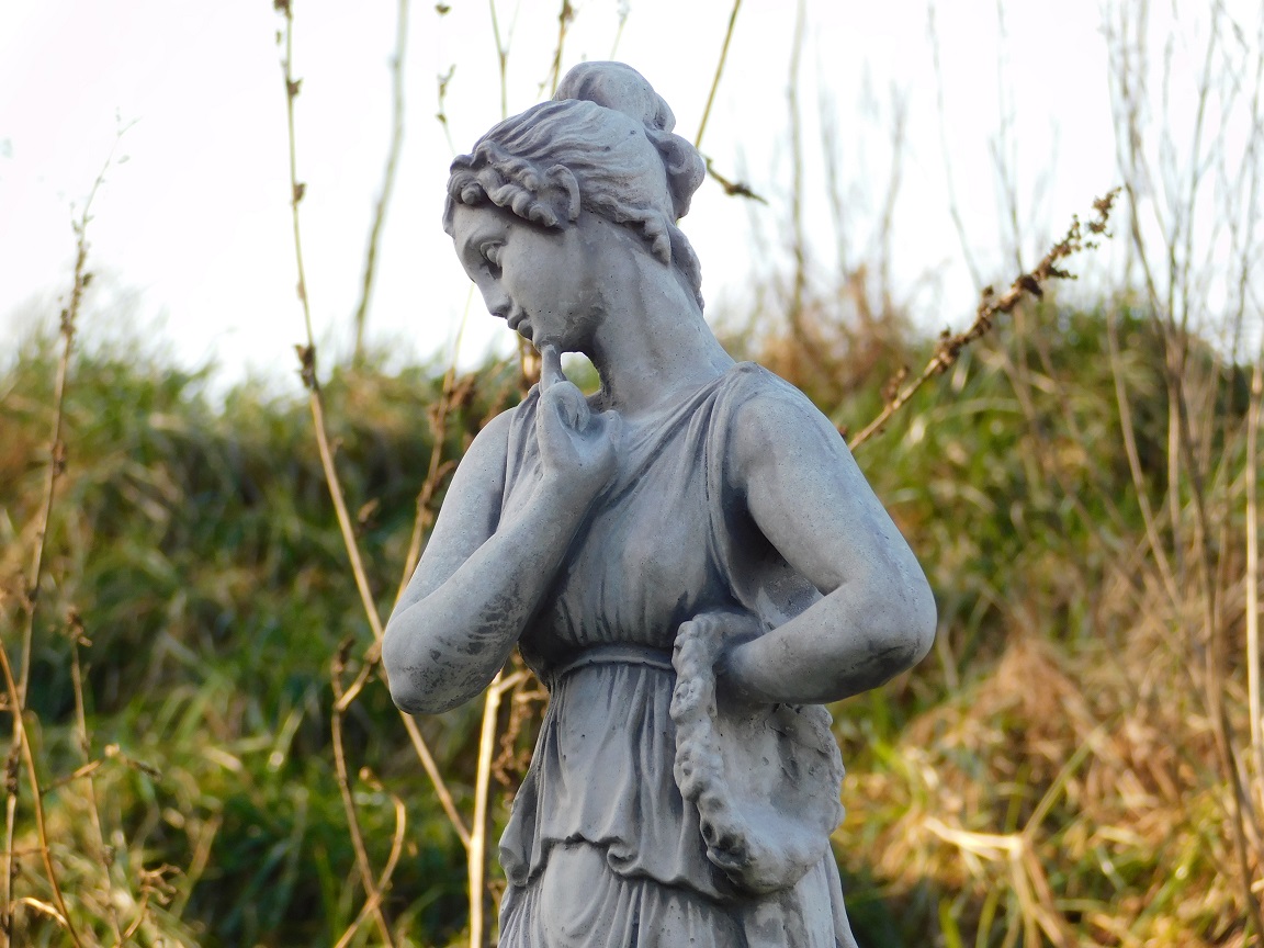 Statue Frau - 65 cm - Stein