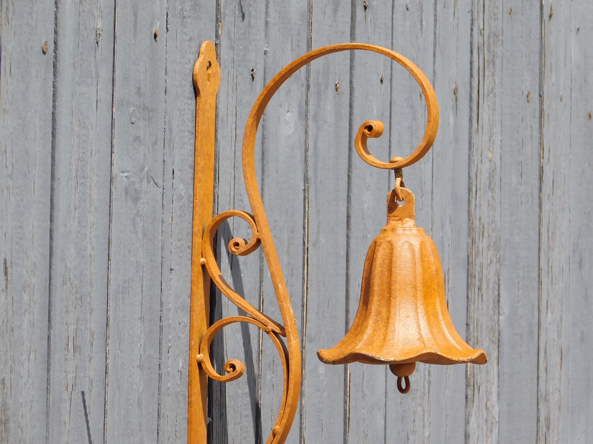 Doorbell - cast iron in rust colour - retro design