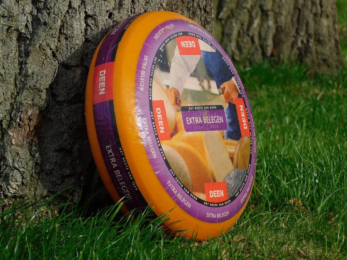 Decorative Cheese Wheel - Deen Extra Belegen - Ø 35 cm