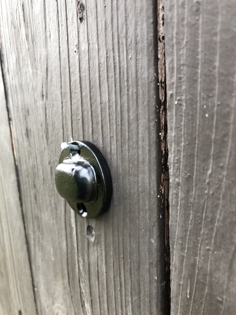 Door knocker 