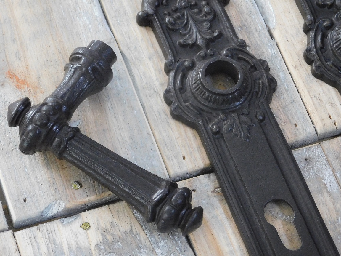 Türbeschlag antik-Eisen für die Haustür Langschild Gründerzeit schöner Knauf 