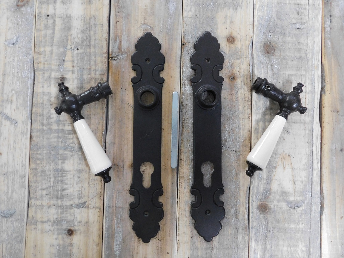 Set of door hardware - antique iron - PZ92 - with porcelain handles