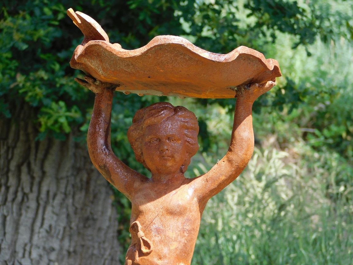 Statue angel with bird bath - cast iron - rust colour