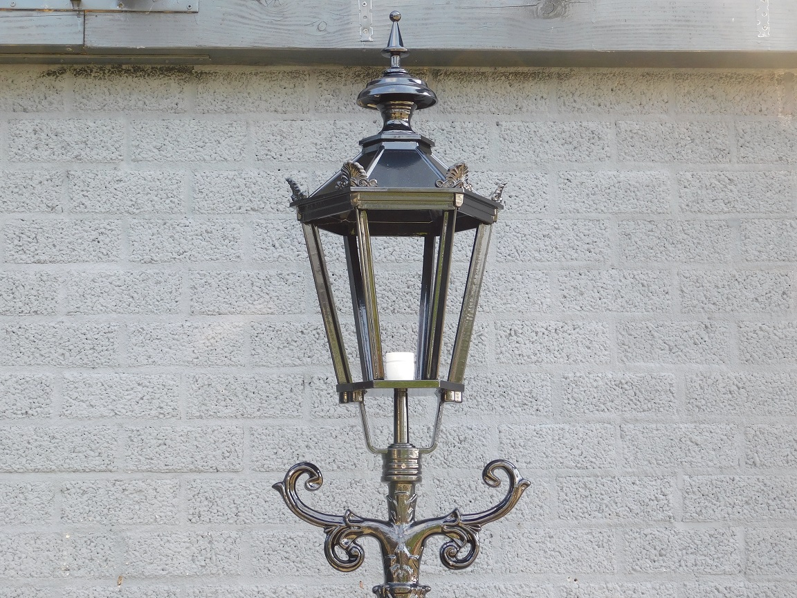 Klassieke lantaarn 'Barcelona' - buitenlamp met keramische fitting en glas, alu zwart, 275cm