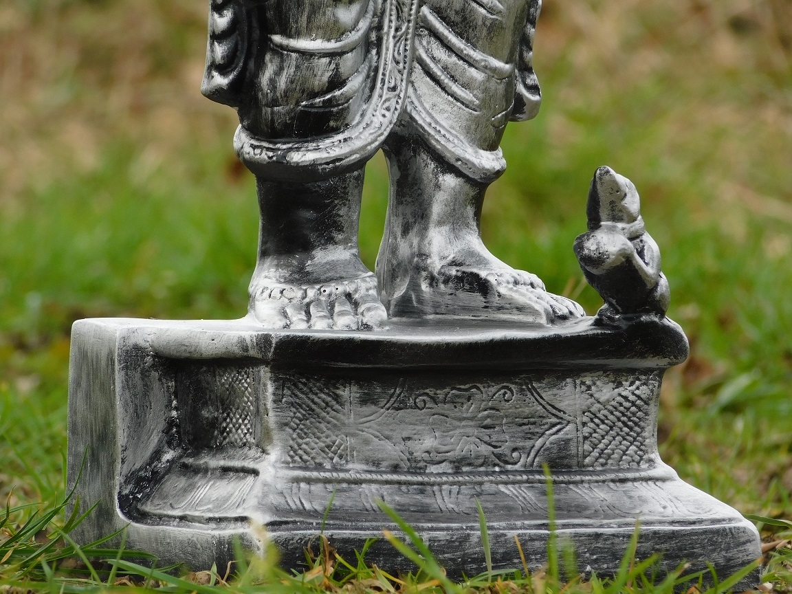 Beeld Ganesha met Mashika - zilvergrijs met zwart - polystone