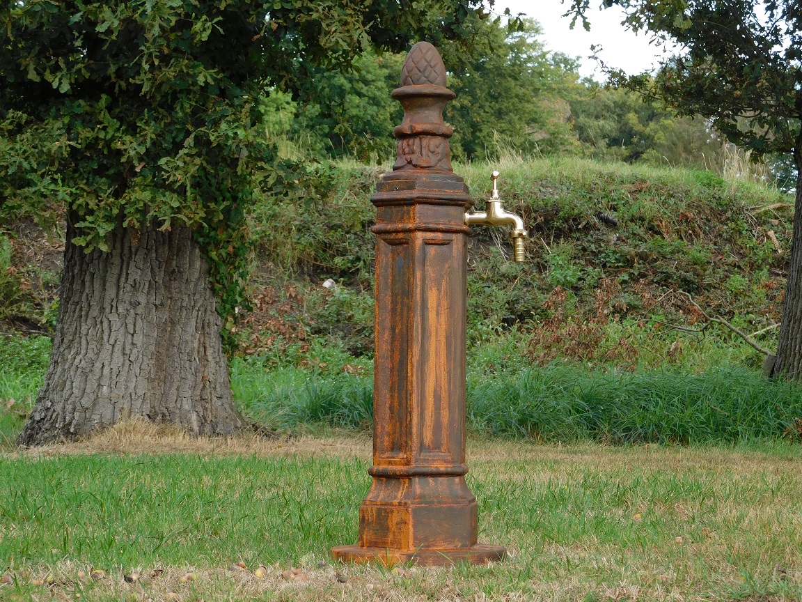 Exclusive standing fountain - water tap - alu in oxide