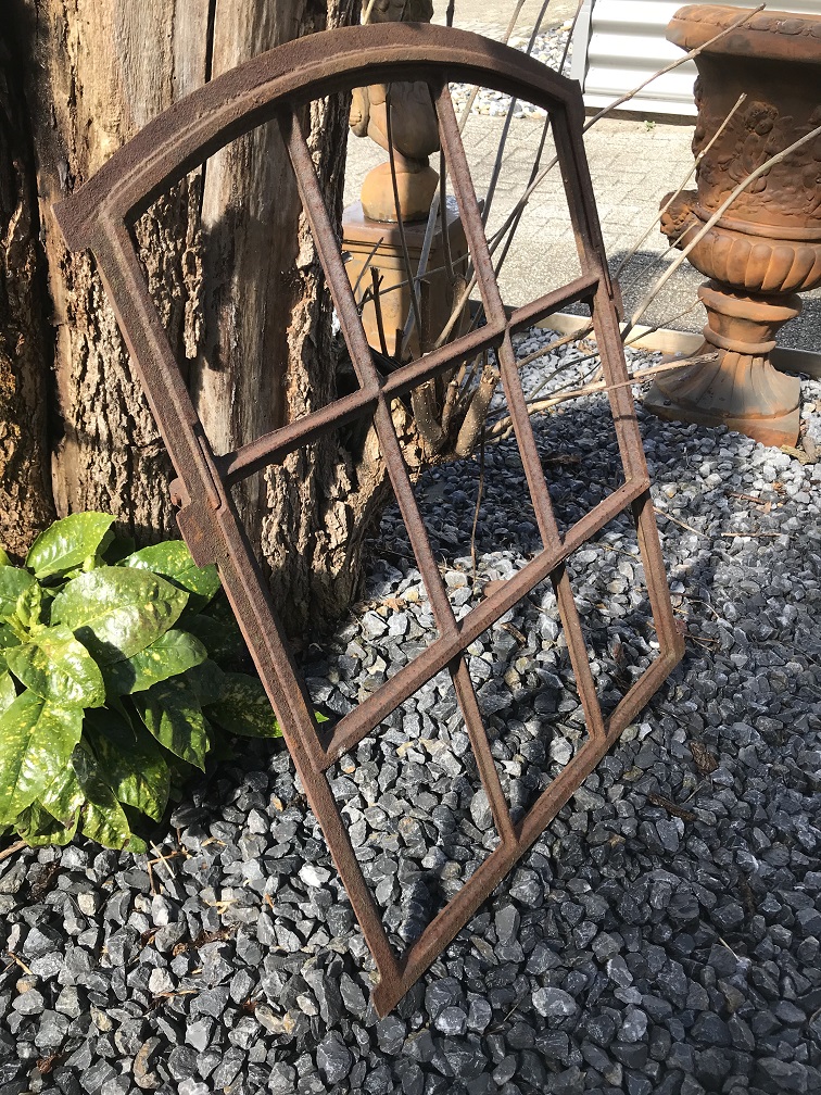 Cast iron stable window - openable - entirely cast iron