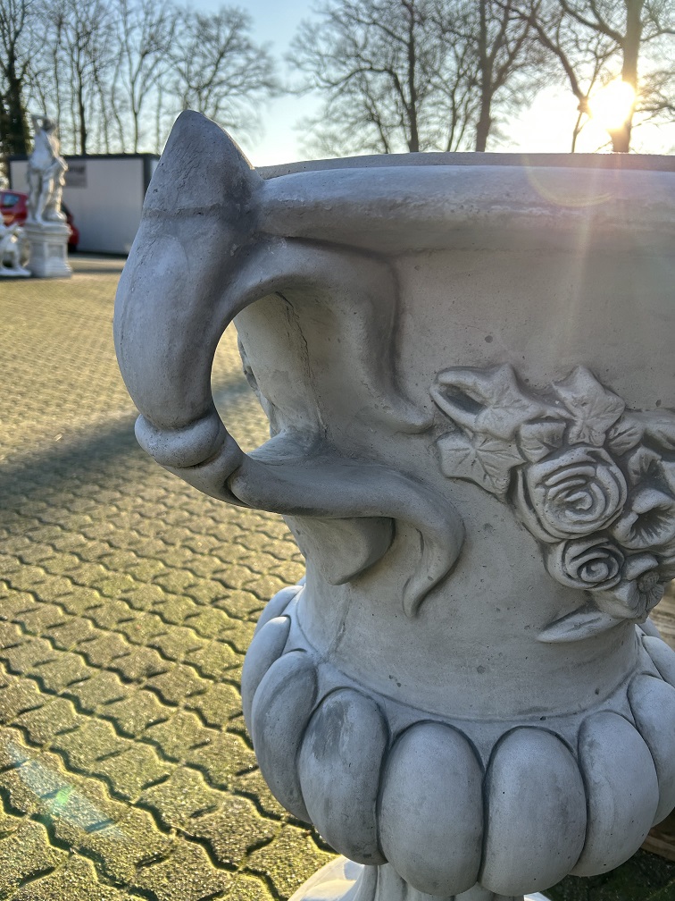 Beeindruckende Gartenvase mit Ohren - Blumentopf - Stein - Gartendekoration
