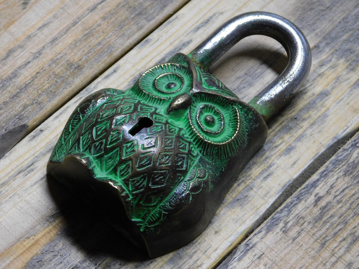 Padlock Owl - Brass - Green Finish - Incl. 2 Keys