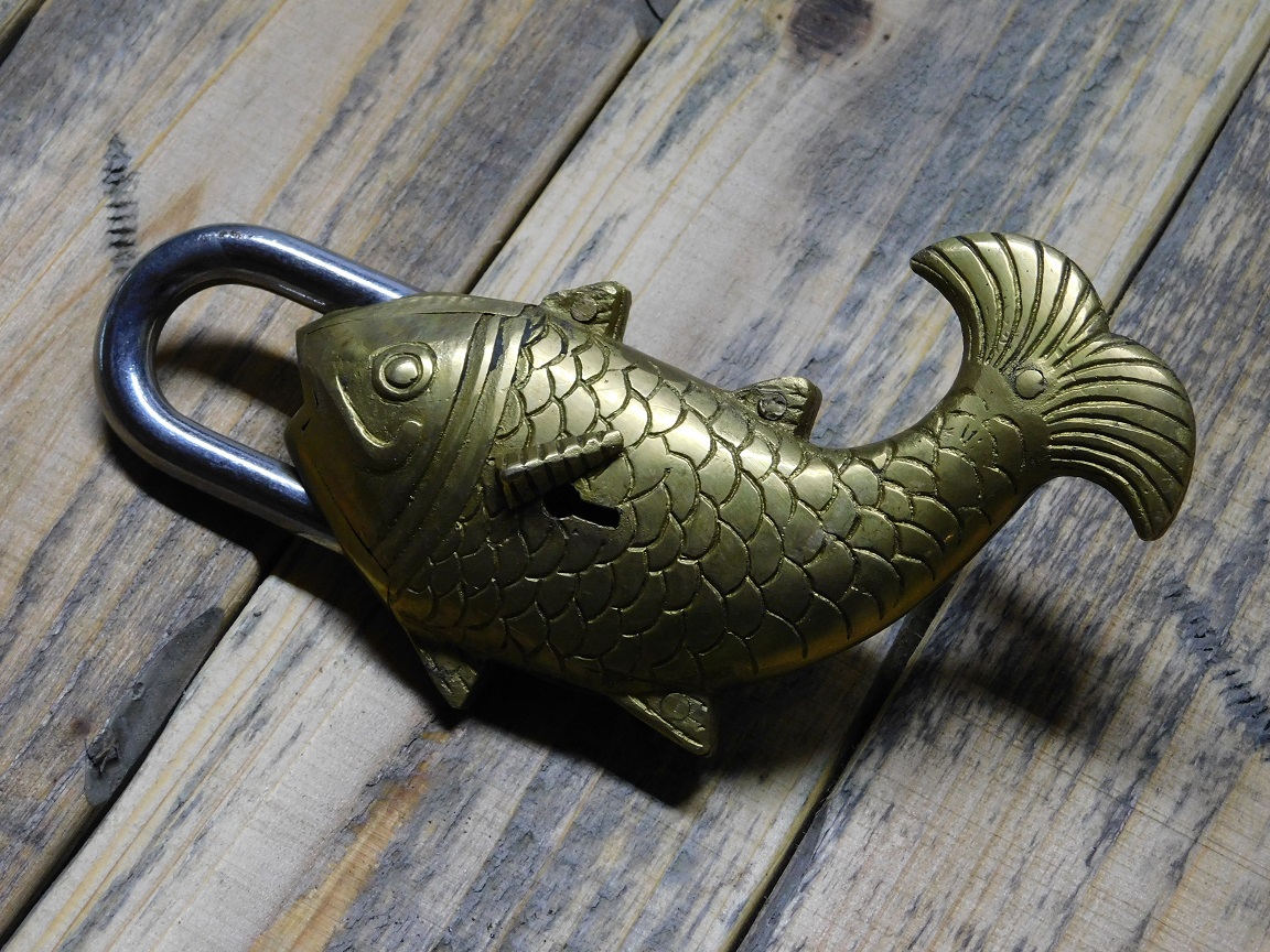 Padlock Fish Design - Brass - Incl. 2 Keys