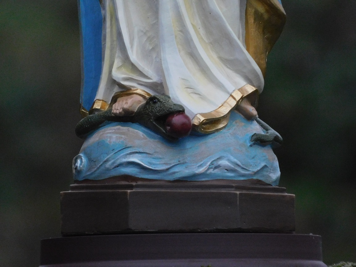 Statue der Heiligen Maria - Polystone - in Farbe