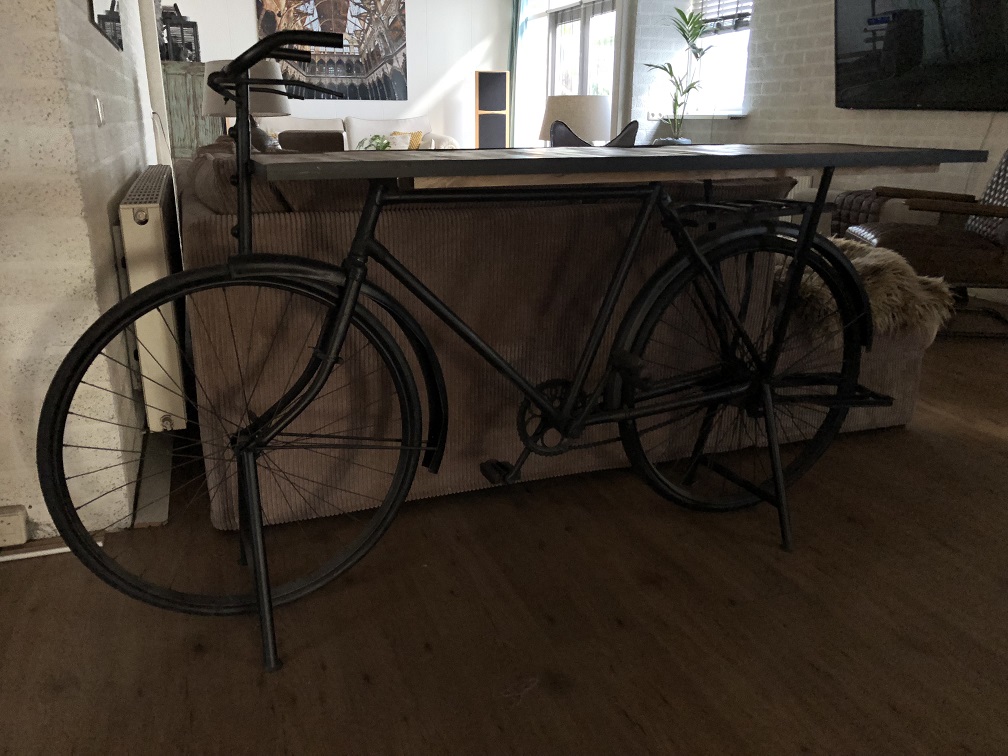 sidetable, fiets metaal met houten tafelblad, zeer apart en... HANDGEMAAKT.EU