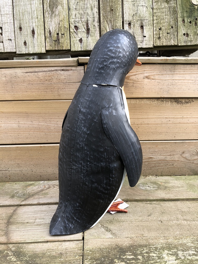 Pinguïn beeld in kleur, geheel uit metaal., kunstwerk handgemaakt!!