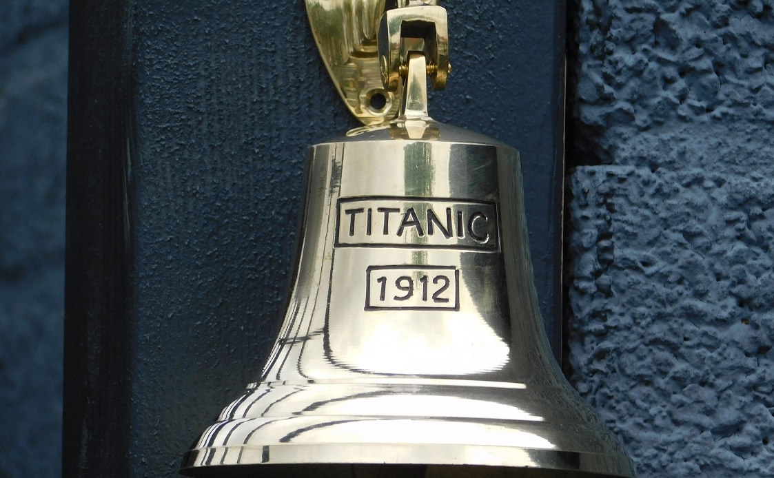 Bel ''Titanic 1912'' met touw, messing - S