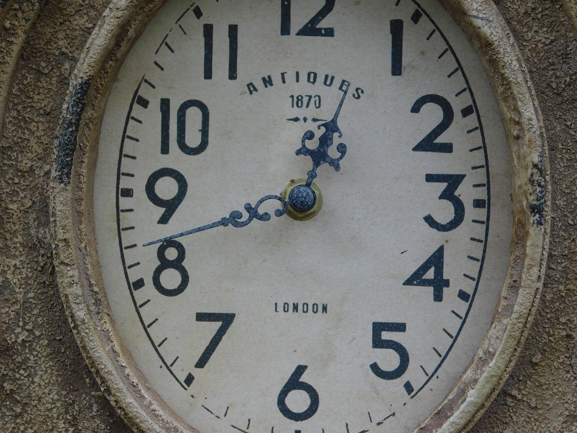 Clock London - antique 1870 - polystone