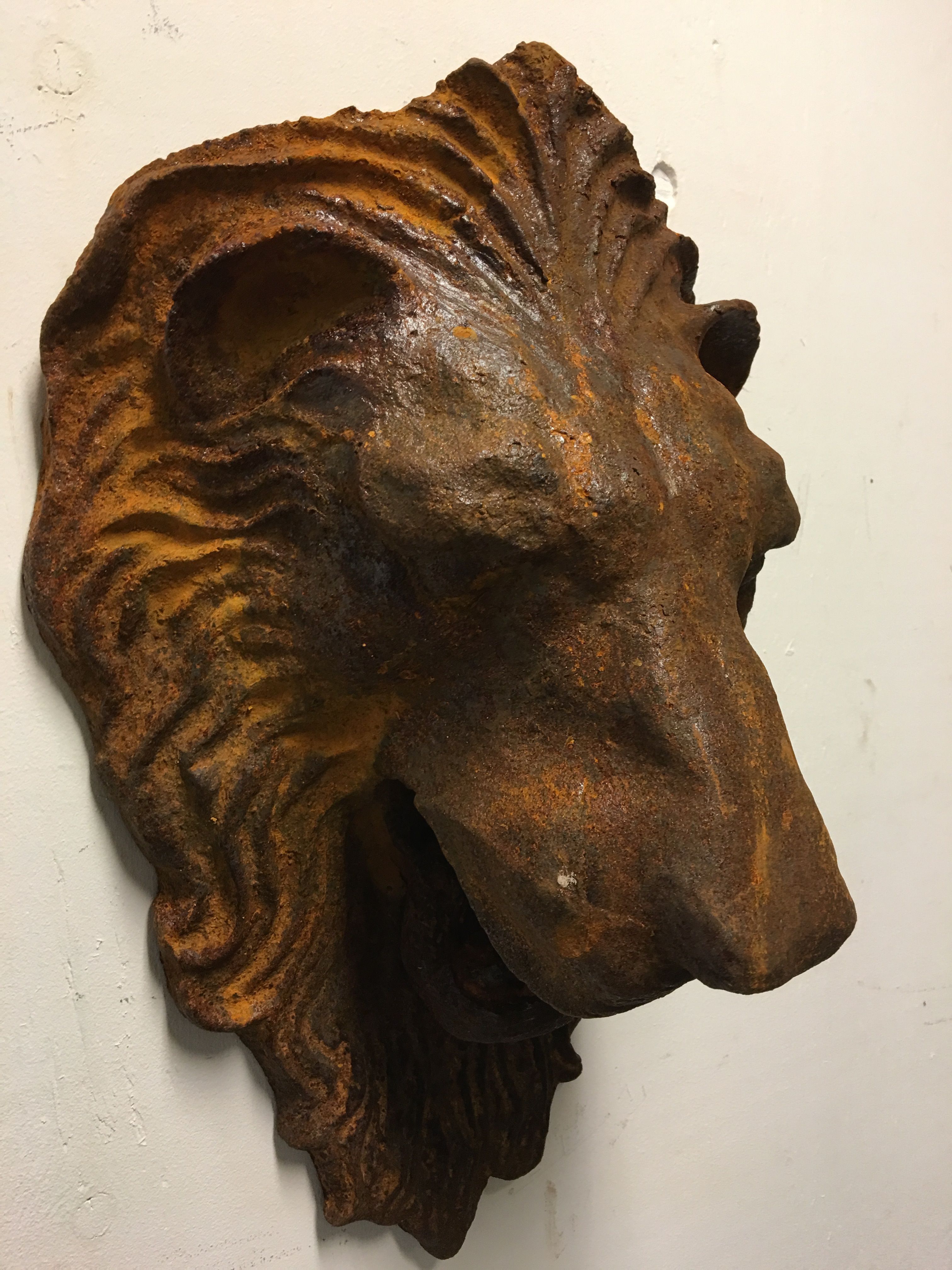 Wall fountain, water spout -forced lion head, cast iron.