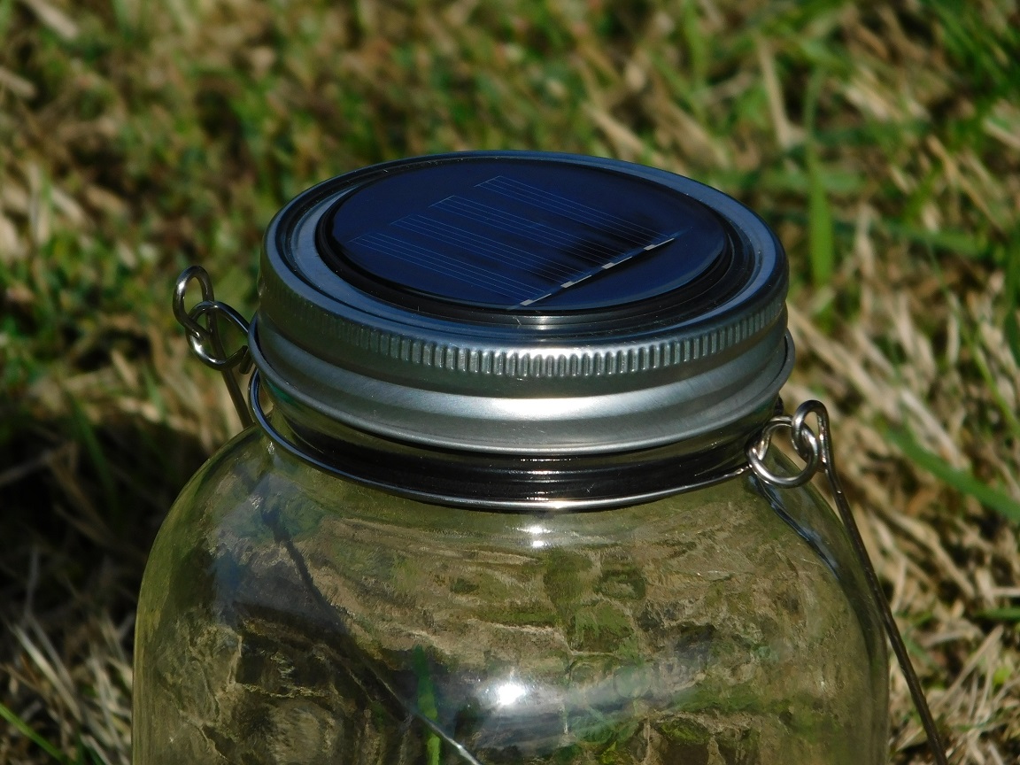 LED solar light in jar