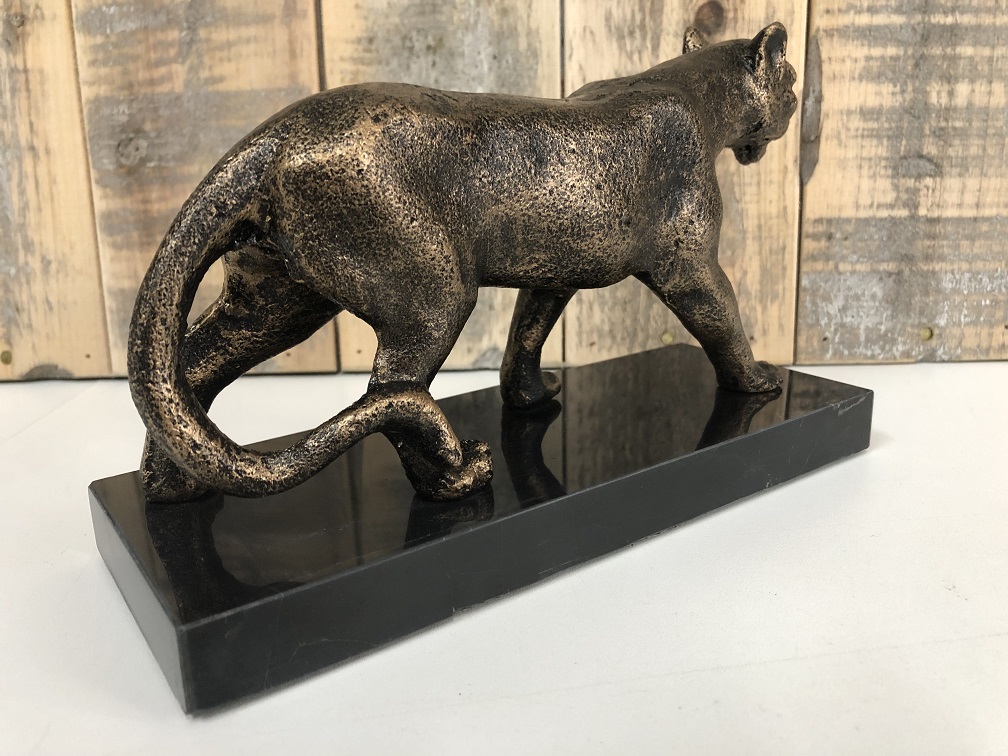 1 Sculpture Leopard, massief ijzer, brons look met marmeren plaat