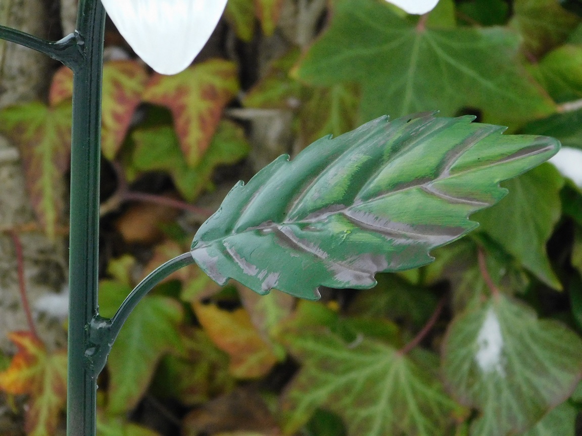 Einmalig: Metall-Gänseblümchen XL - Gartenstab - Voller Farbe