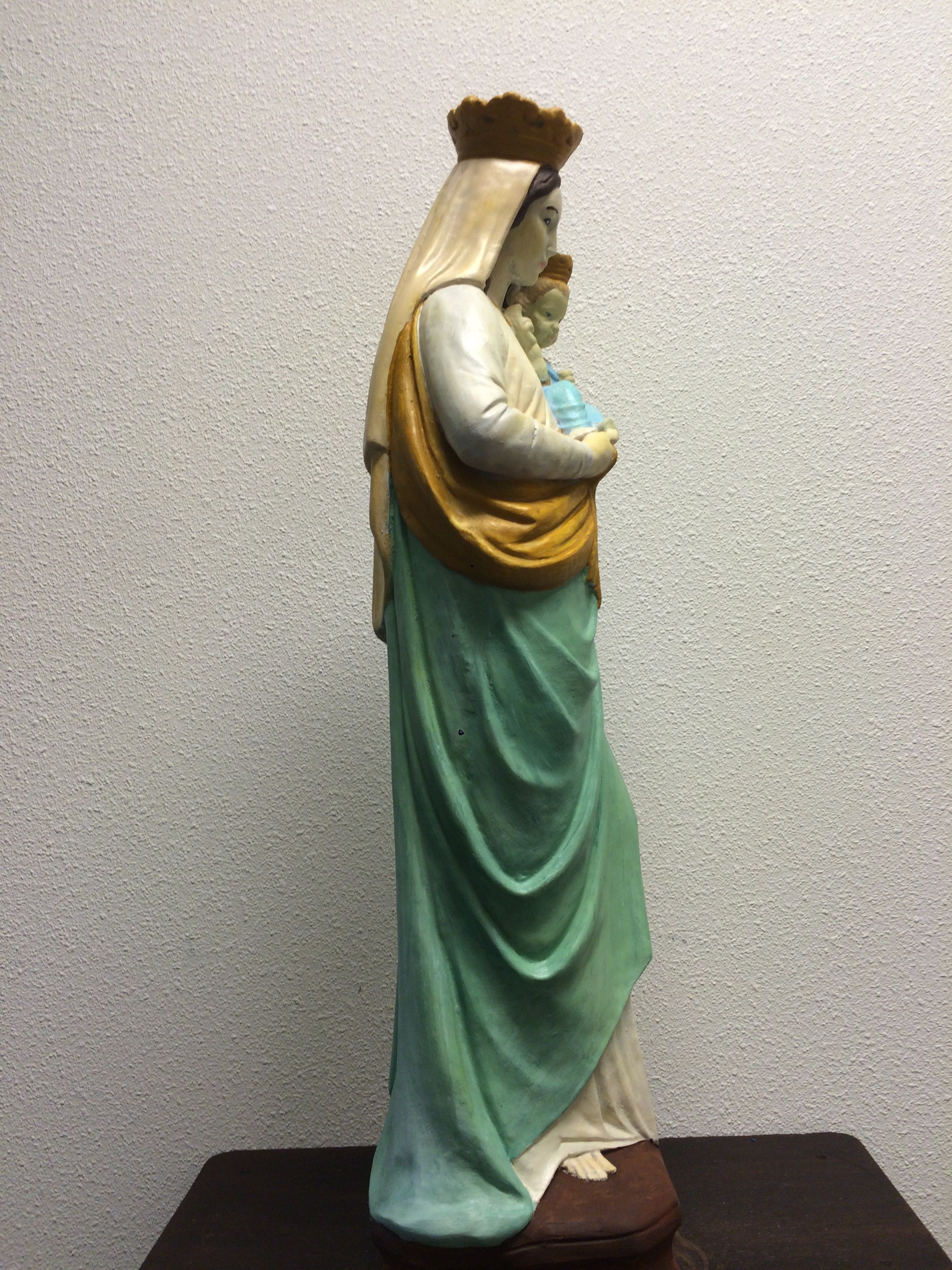 Maria mit Kind, schöne vollfarbige Steinstatue!