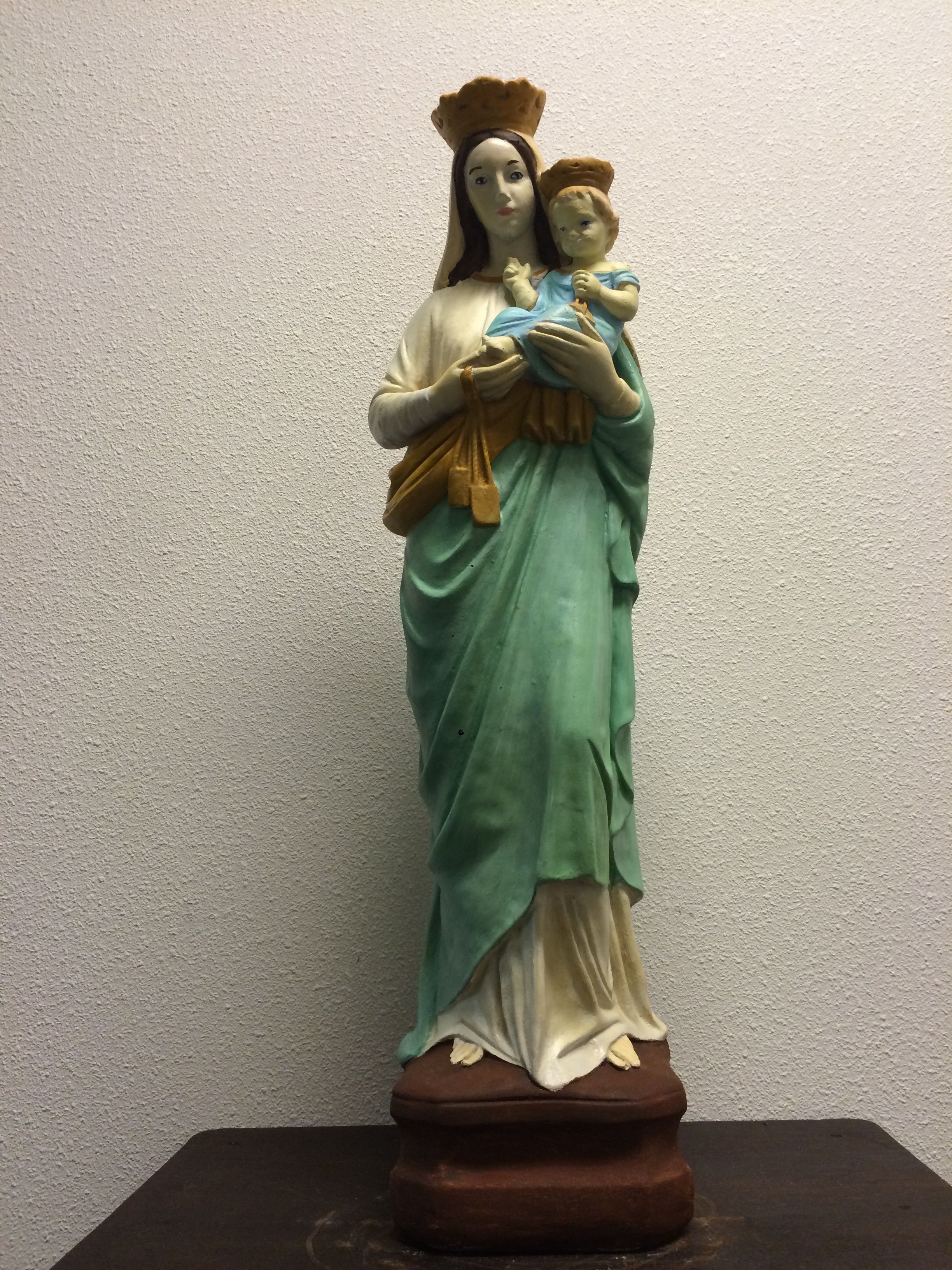 Maria met kind,  prachtig vol stenen beeld in kleur!!