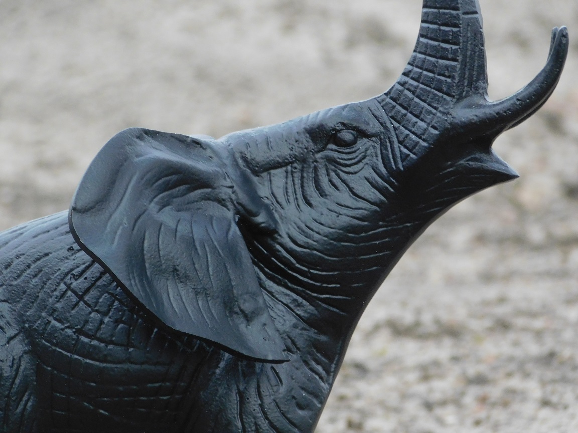 Sculptuur olifant - zwart - alu