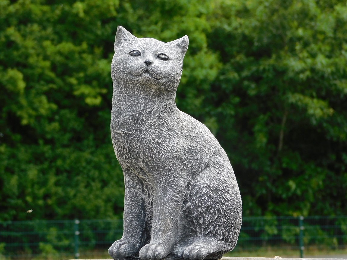 Cat made of stone - detailed - grey