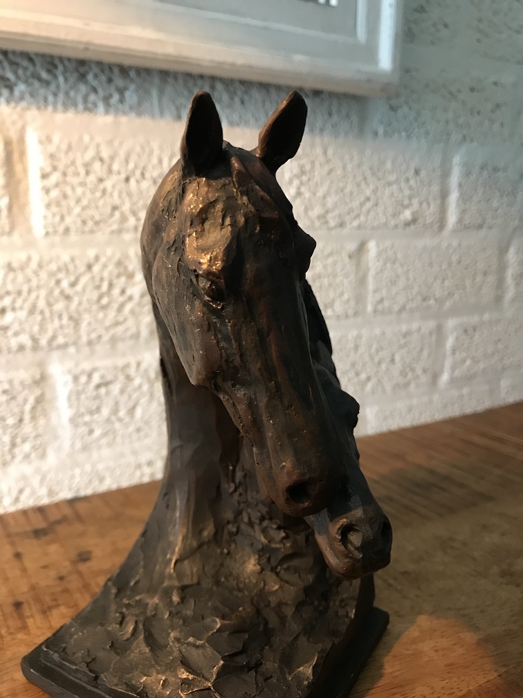 Pferd Buchstütze, Statue Stute mit Fohlen, Pferdestatue in Bronzeoptik