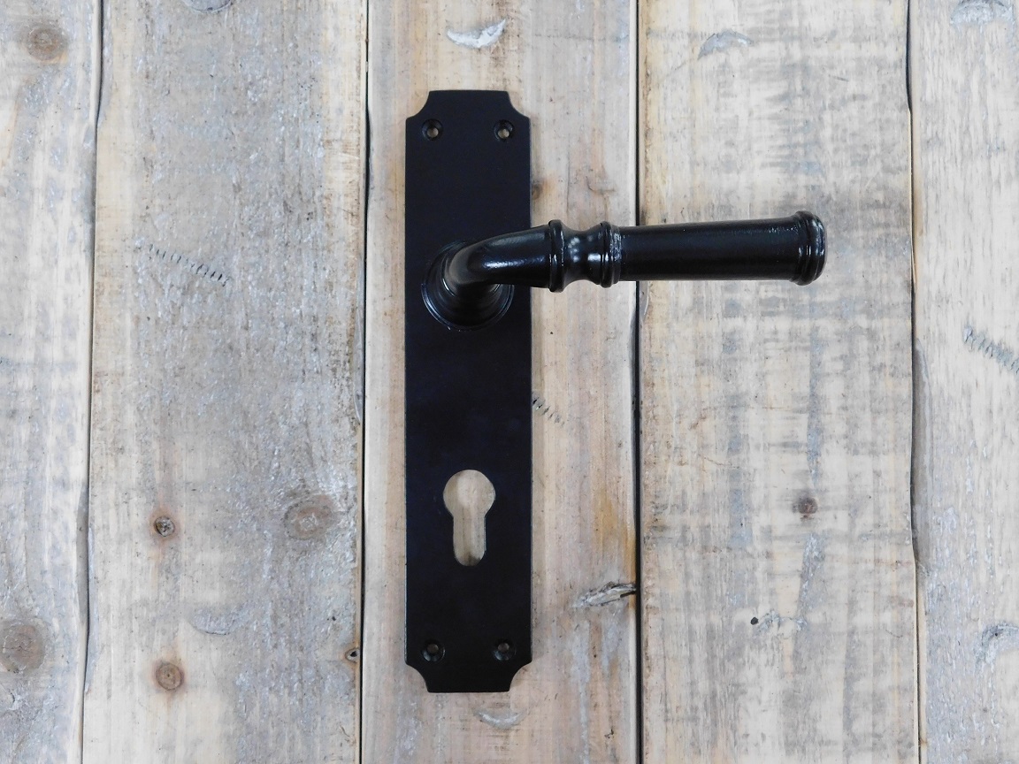 Hoogwaardige set deurbeslag - gepoedercoat  PZ92 deurbeslag