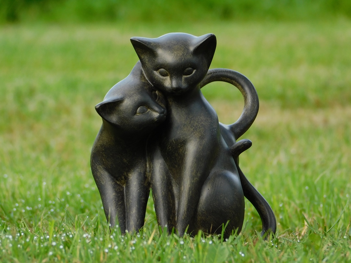 Beeld Spelende Katten - Zwart met Bruin - Polystone