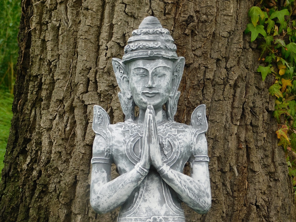Statue Temple Keeper - Grey with White - Polystone
