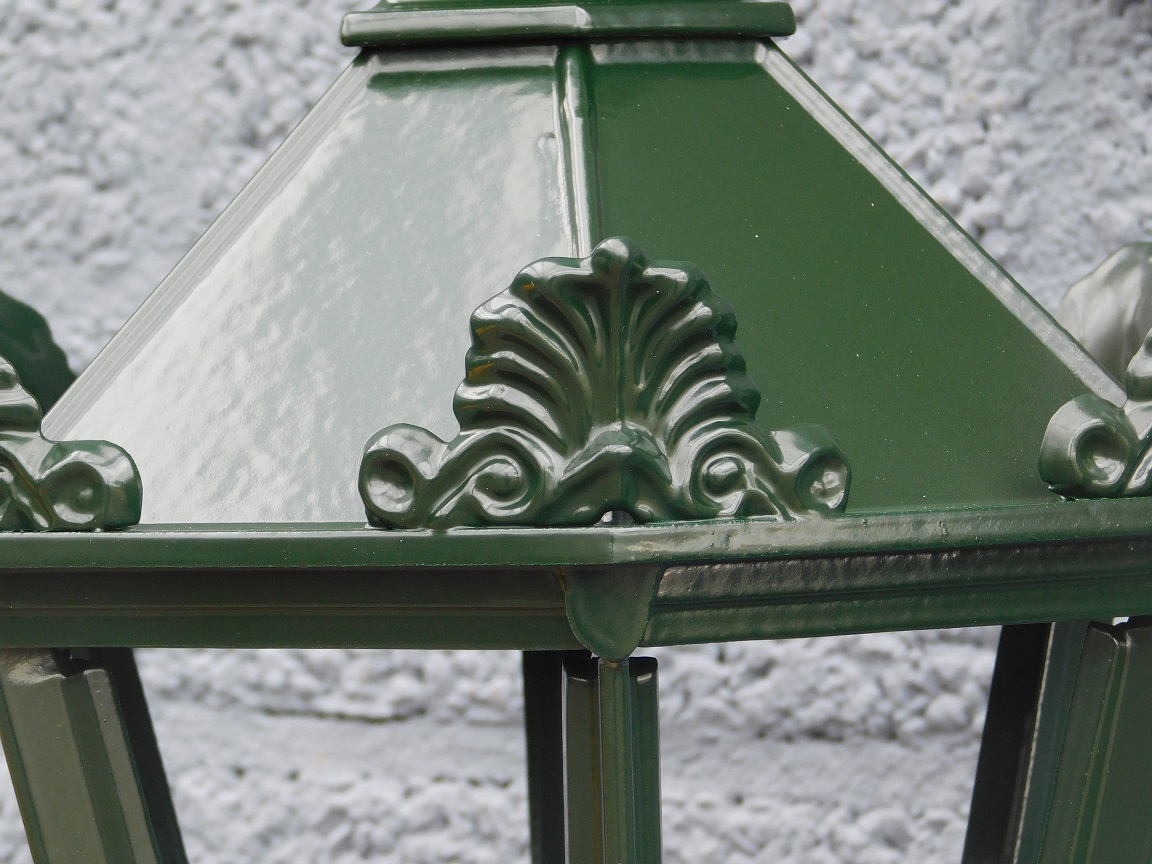 Exterieur licht Gouda, keramische fitting en glas, gegoten aluminium, TL40-green