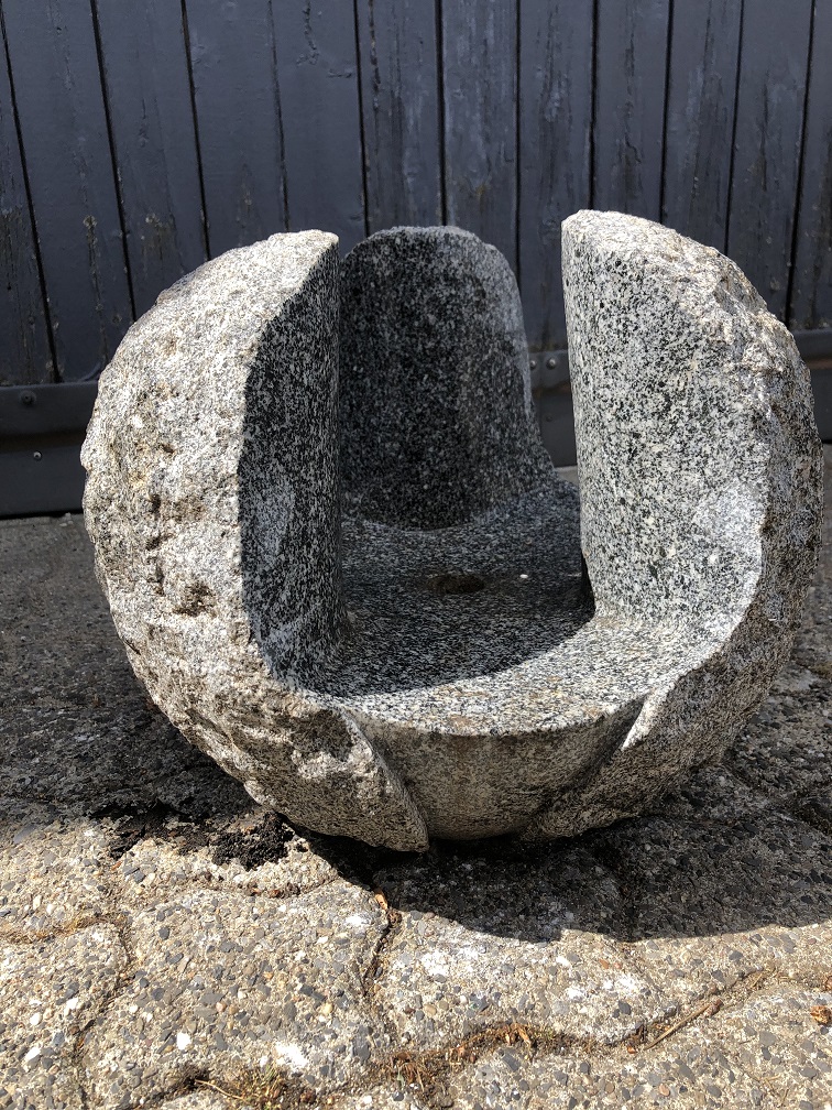 Granite grinded ball as watercourse, ornament, standing, pond ornament, watercourse, last!