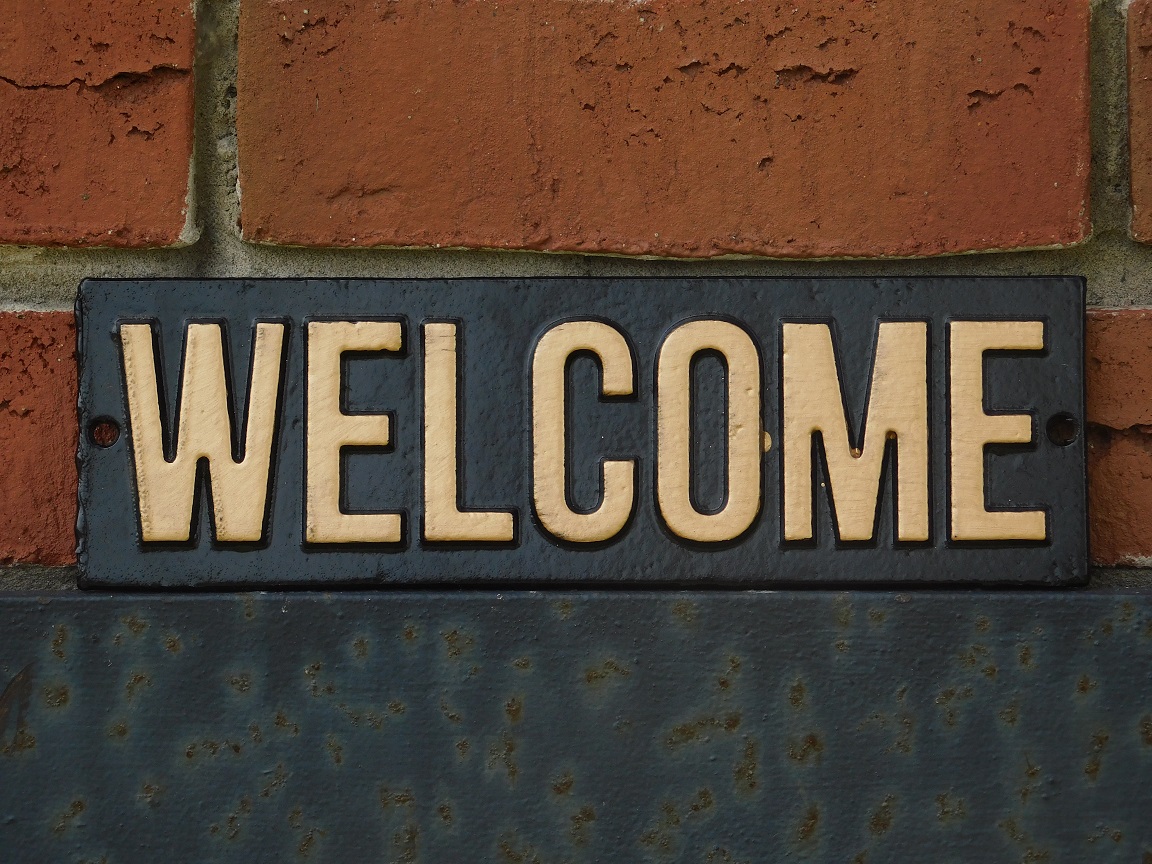 Welcome sign - cast iron - black gold - wall sign or wall sign