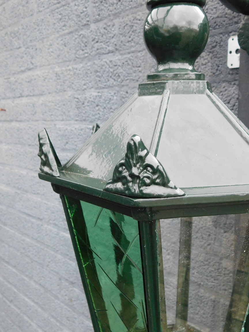 Wandleuchte WINKEL - grün - Keramikfassung und Glas